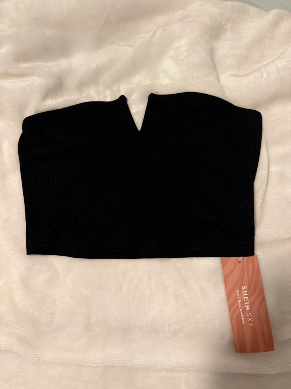 NWOT SHEIN Black Ribbed V-Notch Strapless Crop Top
